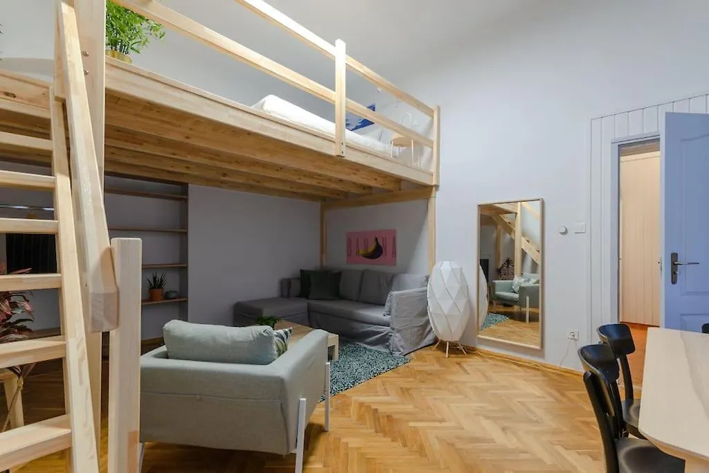 Lovely Apartment Next To Famous Cafe In Budapest. 0*, Budapest
